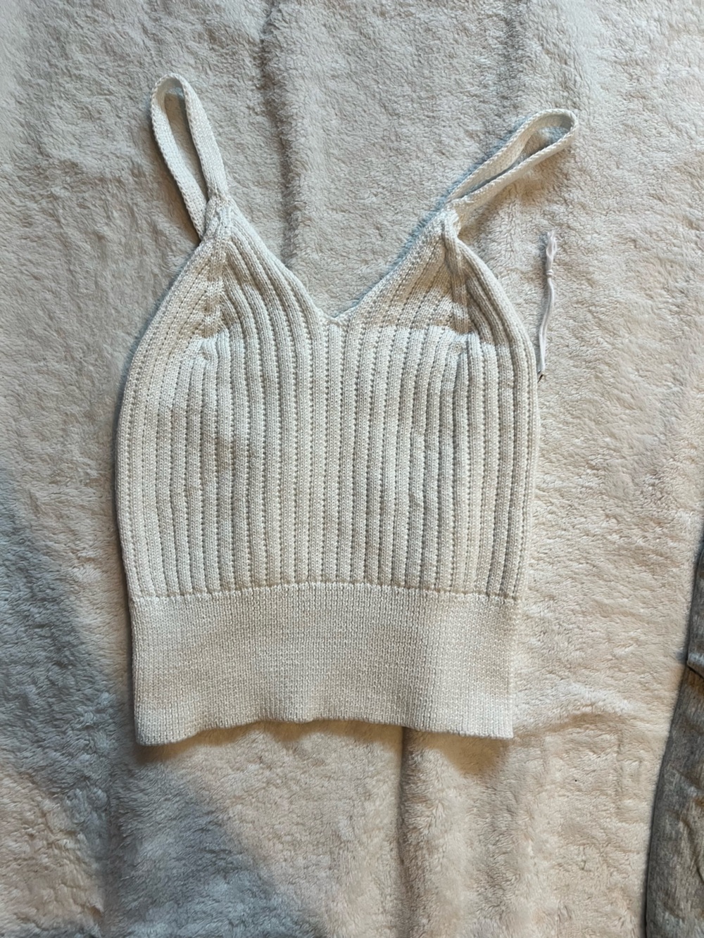 Active USA Cream Ribbed V-Neck Sleeveless Sweater Tank